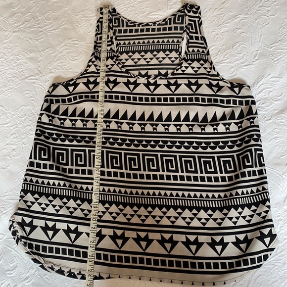 Urban Outfitters Racer Back Tank - Picture 7 of 9